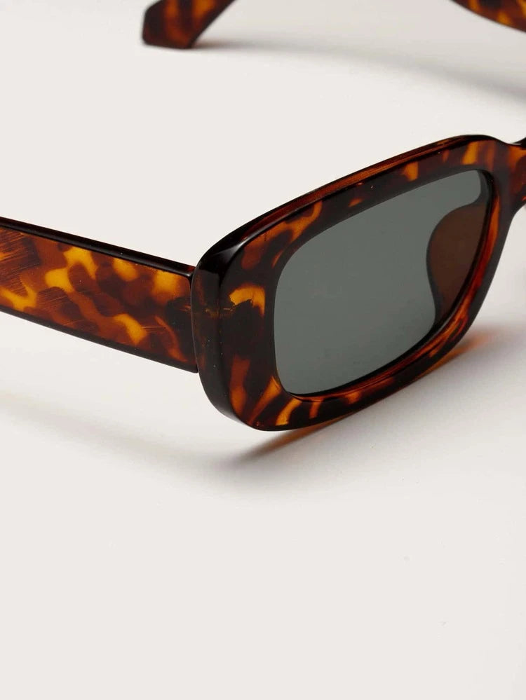 Leopard Tortoiseshell Frame Sunglasses